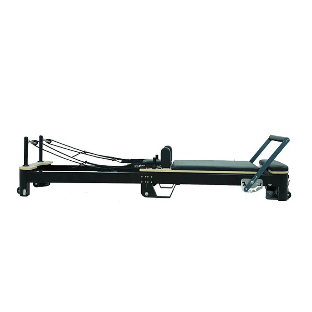 Pilates reformer treningsmaskin med justerbare fjærer, sterk ramme, komfortabel polstring, optimal motstand, perfekt for hjemmetrening - AVABeauty.no